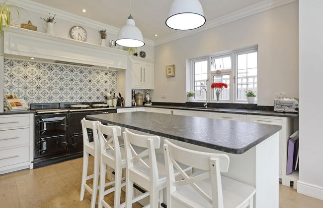 Spacious 7 Bedroom Family Home Barnes - Foto 4