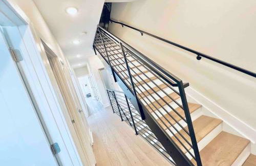 Luxurious 3BDR Penthouse with Private Rooftop Capitol and Monument Views Near Popular H Street Corridor Free Parking and Cancellation - Foto 26