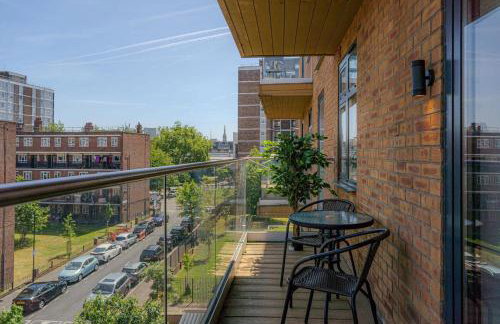 Modern 2 Bedroom 2 Bathroom Apartment With Balcony Near Shoreditch Sleeps 6 - Foto 29