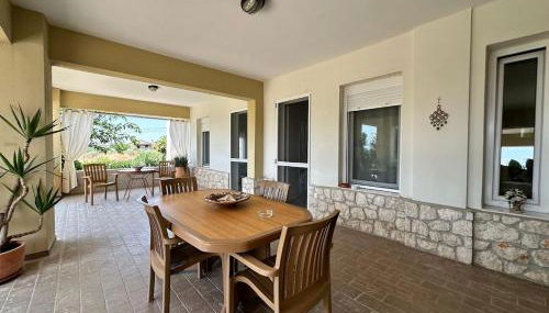 Comfortable Home - Photo 2