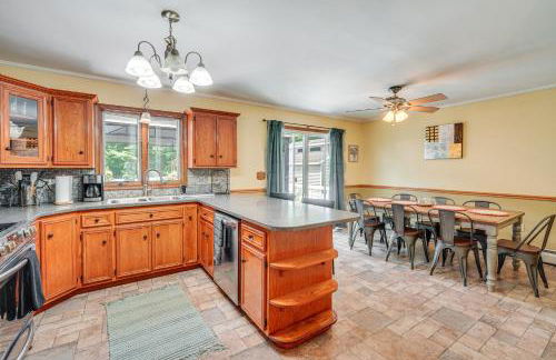 Game Room and Private Yard Family Gem in Kunkletown - Foto 10