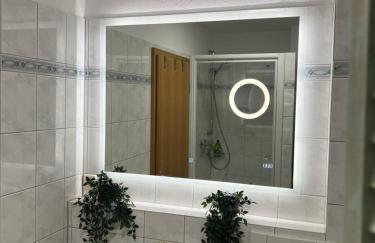 Design-Terrasse-7 Personen-Netflix-Garage-Seenah - Foto 42