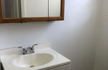 Private one-bedroom and one-bathroom apartment with private street entrance in convenient area, MetLife Stadium FIFA World Cup 35 minutes away - Foto 10