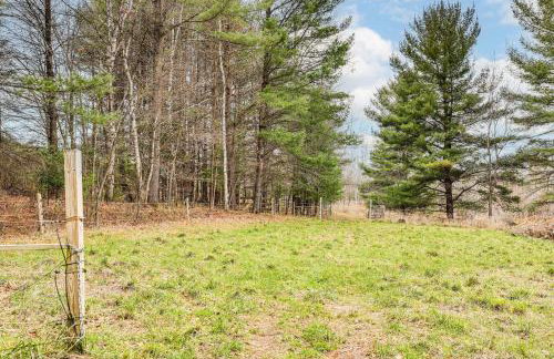 Spacious Log Home with 13 Acres, Ponds and Fire Pit! - Foto 44