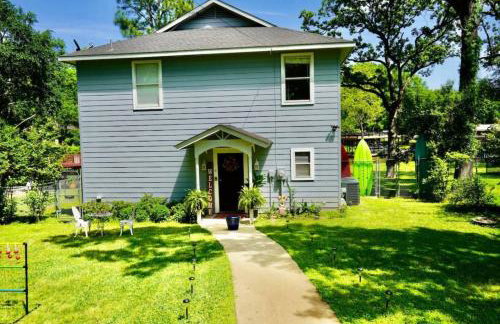 Massive lakefront home with HOT TUB - Foto 4