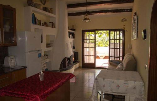 Casita blanca con fibra óptica y piscina cominutaria - Foto 23