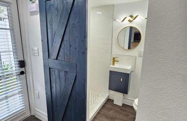 The Hideaway DT Orlando Tiny Home w Free Parking - Foto 32