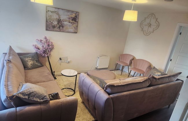 1 Bed - Sleeps 4 - Wolverhampton City Centre - Foto 3