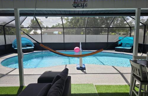 PoolSide Paradise - Foto 38