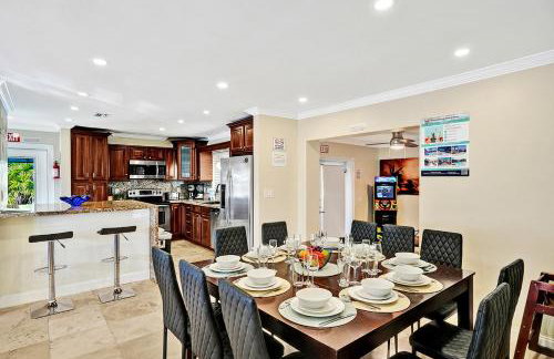 Deluxe Home Heated Pool & Jetted Tub near Beach - Foto 4