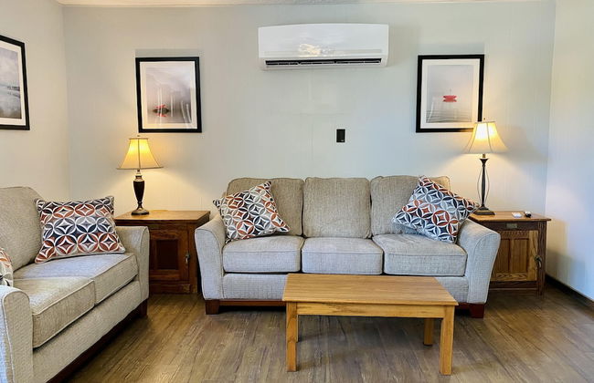 Calm Waters Cabin Resort - Photo 53