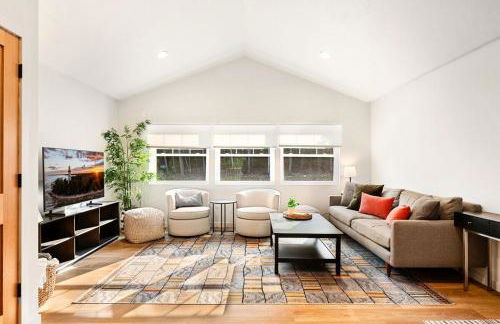 New Baileys Harbor Home, 1 block DT with Huge Yard - Foto 30