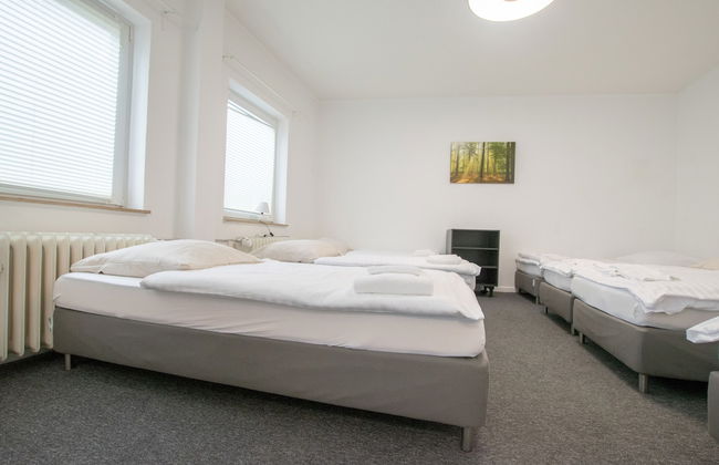 Spacious House - Photo 20