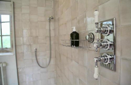 Spacious Cotswold Home for Groups, Country Escape - Photo 18