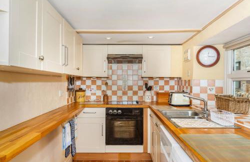 Corner House - Photo 13