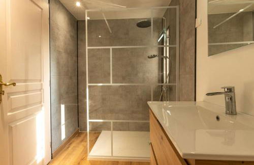 La Villa Romaine, Jacuzzi 15 min du Zoo de Beauval - Foto 14