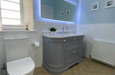 2 bedroom Townhouse within Grade C listed Ladysbridge House 2 night minimum stay - Foto 13