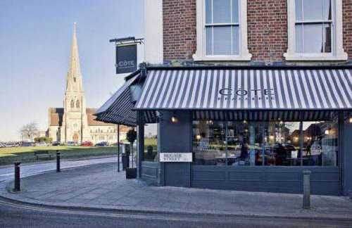 Elegant & spacious parkside 2-bedroom 2-bathroom flat in period building facing Blackheath - parking, great Greenwich location, easy for O2 Arena and City, very near Marathon start line! - Foto 24