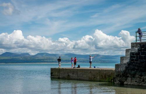 Llys-Derwin - Photo 26