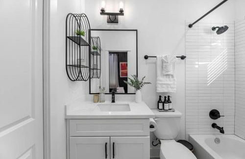 Downtown Oasis Rooftop with Skyline View - Foto 36