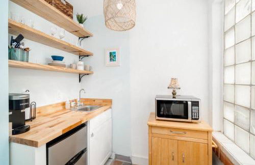 Why Knot Getaway...Rooftop with WaterView! Unit D - Foto 23