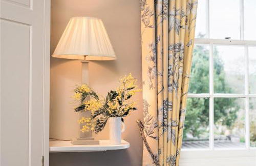 Finest Retreats - Historic Castle on River Tamar - Photo 17