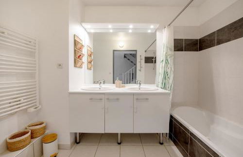 Le Surf : Triplex (T4) parking, rooftop et clim - Foto 9