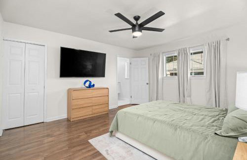 Relaxed Luxury Pet Friendly Home with Pool and Backyard Lounge in San Antonio, TX - Foto 45