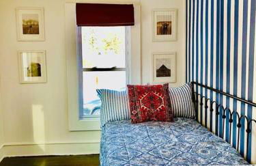 Charming 120-year-old farmhouse by the creek. - Foto 33