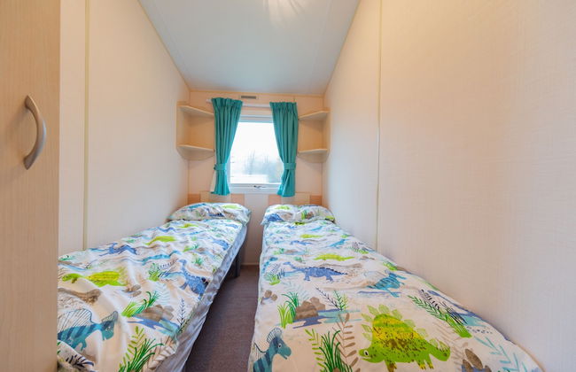 Family Caravan at Beautiful Three Lochs Park - Photo 5