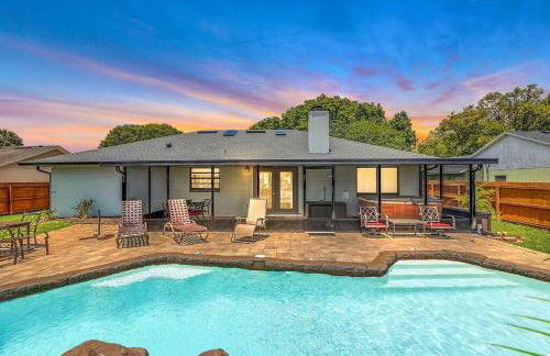 Tranquil Oasis 4BR Pool Home - Foto 1