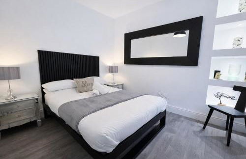 5 Bed Family Home in Treharris, Sleeps 1, Near Bike Park Wales - Foto 4