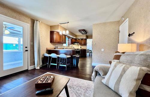 All the Vibes Poolside in Trenton - Foto 8