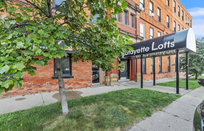 Stylish Chic Retreat At Lafayette Lofts 1 Bedroom Apts by RedAwning - Foto 32