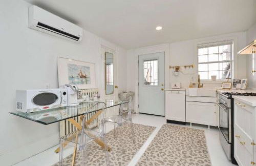 Private DC Retreat on Iconic East Capitol St - Photo 17