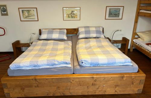 Eifel Landhaus Panoramablick unter der Burg Olbrück mit Sauna Hottub großer Terrasse und Garten Ideal für Familien - Foto 12