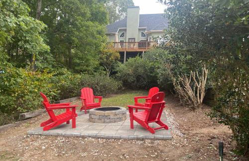 Luxe Lake House with Pool and Dock on Deep Water Cove! - Foto 36