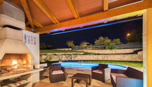 Romantic Villa Green Sky with Pool and Garden - Foto 4
