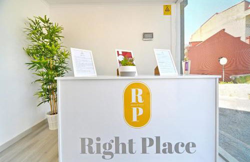 Right Place - Photo 29