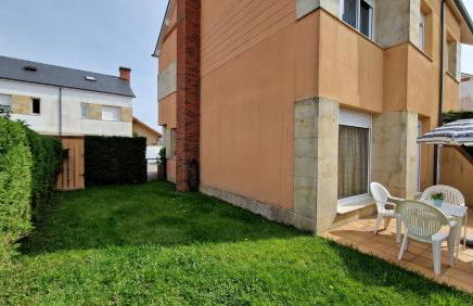 Chalet Adosado con jardín - Foto 29