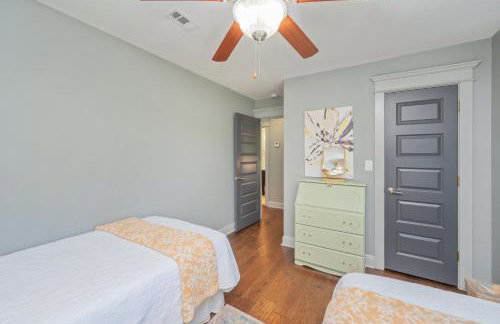 Private Pool and 3BR Family Fun Home with Gazebo - Foto 48
