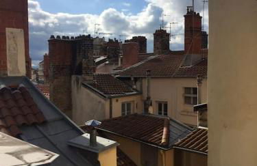 Le silence des toits / Silence under the roofs - Photo 33