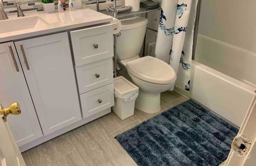 Cozy 1BR in DC 95WalkScore Steps to Cafes Dining Nightlife Grocery Metro - Close to Downtown - Foto 71