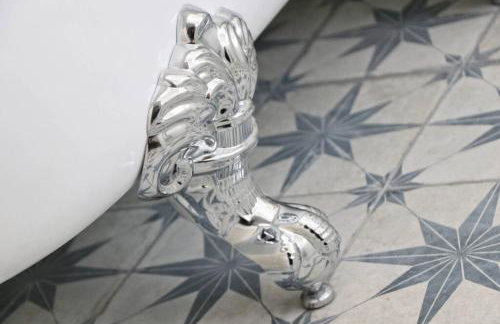 WALK TO THE BEACH, spacious cottage with sea views - Foto 14