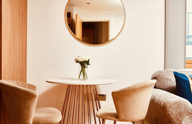 Deluxe City Centre Apt Balcony View Free Parking - Foto 26