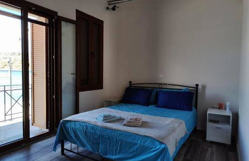 Seafront two-storey house in Kardamyla - Foto 34