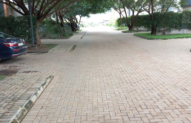 Serene Oasis in East Legon Hills - Chic 2 Bedroom Retreat - Photo 35