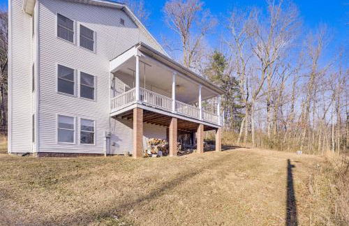 Family Home with Game Room and Decks in Etlan! - Foto 40