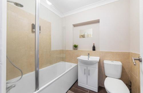 Modern Serenity in Langley Vale - Photo 16