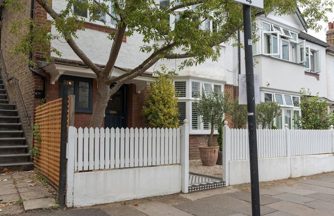 Stunning one Bedroom Flat With Large Terrace in Chiswick by Underthedoormat - Foto 26